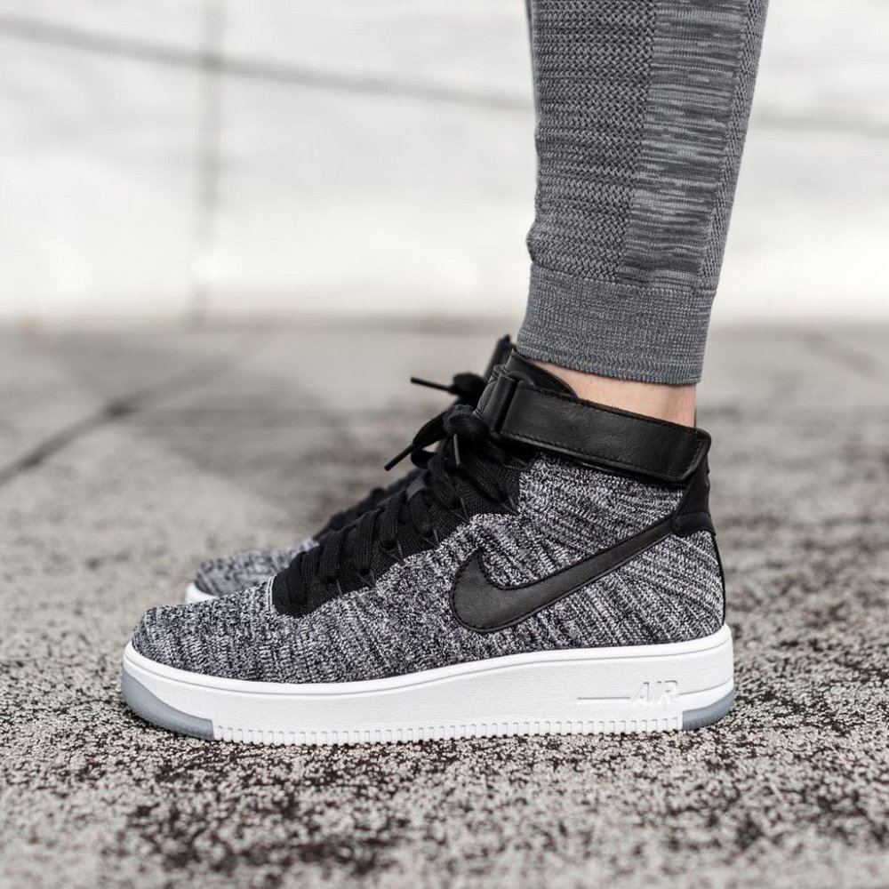 Nike Air Force 1 Hi Flyknit Oreo - Size 6 Women